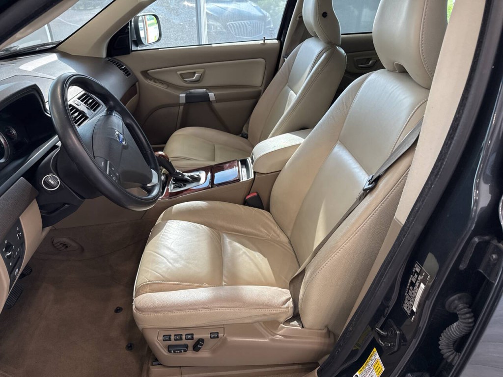2014 Volvo XC90 Image 17
