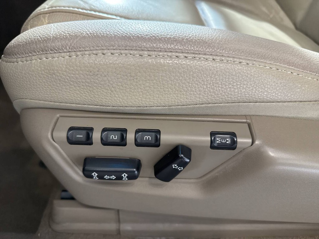 2014 Volvo XC90 Image 18