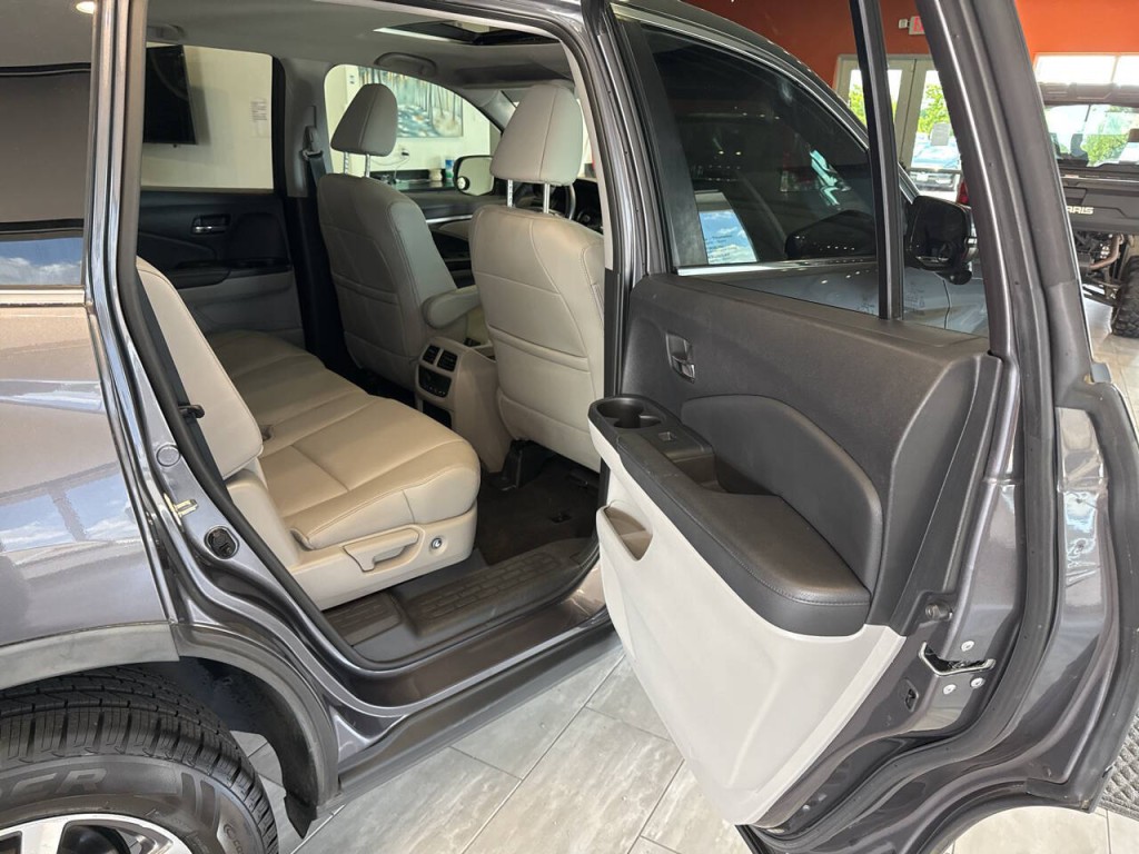 2018 Honda Pilot Image 32