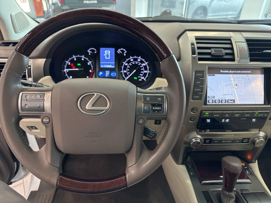 2015 Lexus GX 460 Image 15