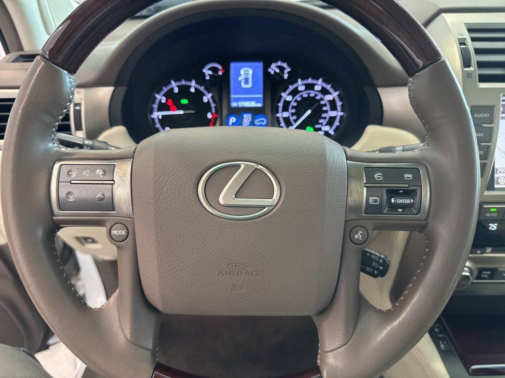 2015 Lexus GX 460 Image 16