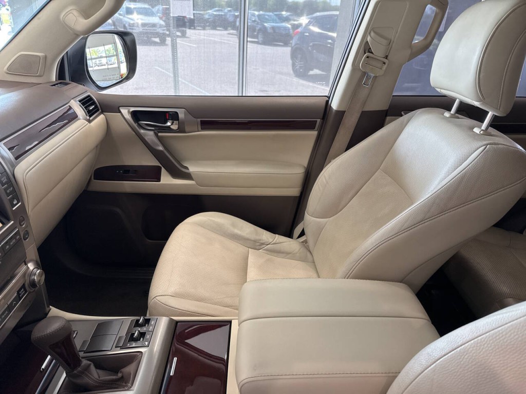 2015 Lexus GX 460 Image 23