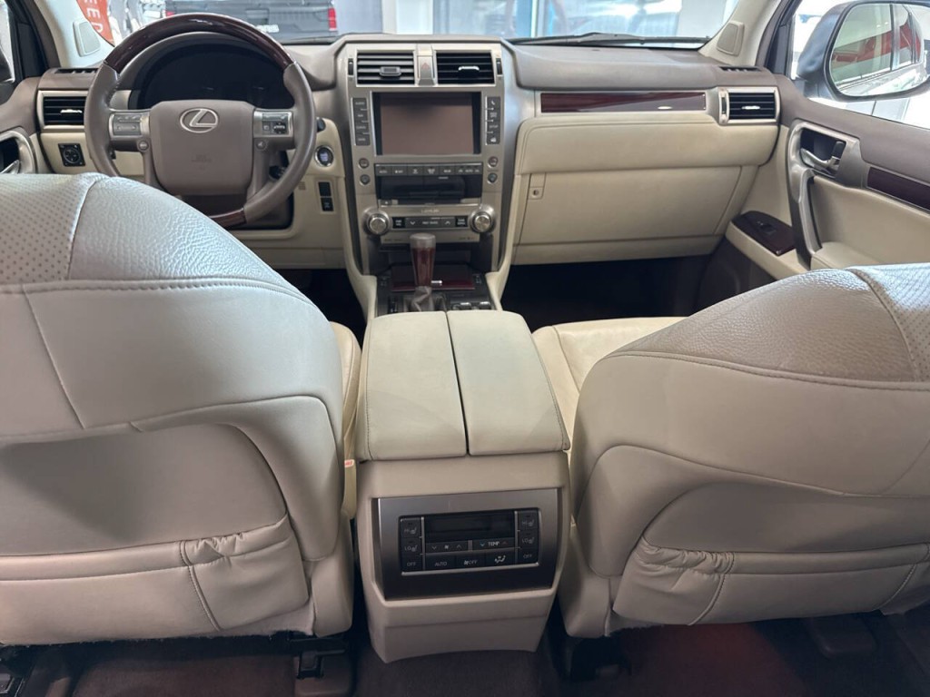 2015 Lexus GX 460 Image 29