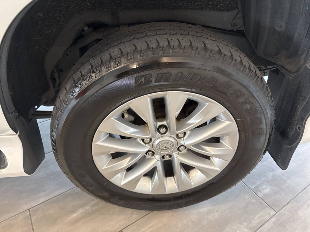 2015 Lexus GX 460 Image 46