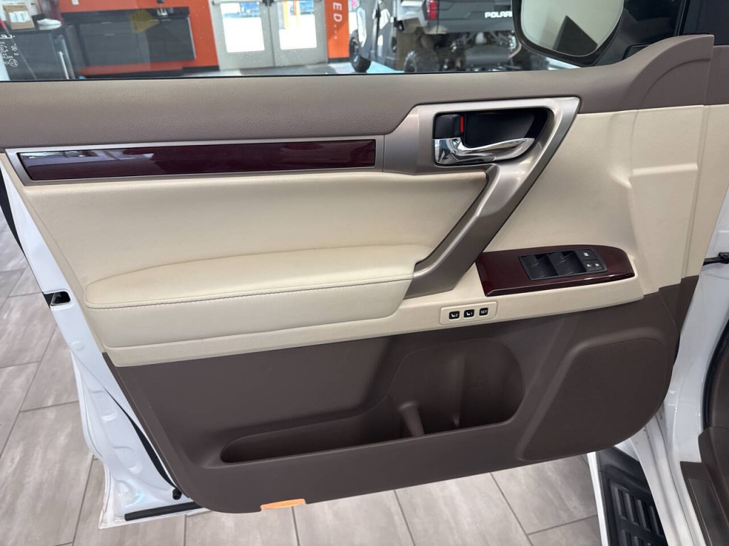 2015 Lexus GX 460 Image 64