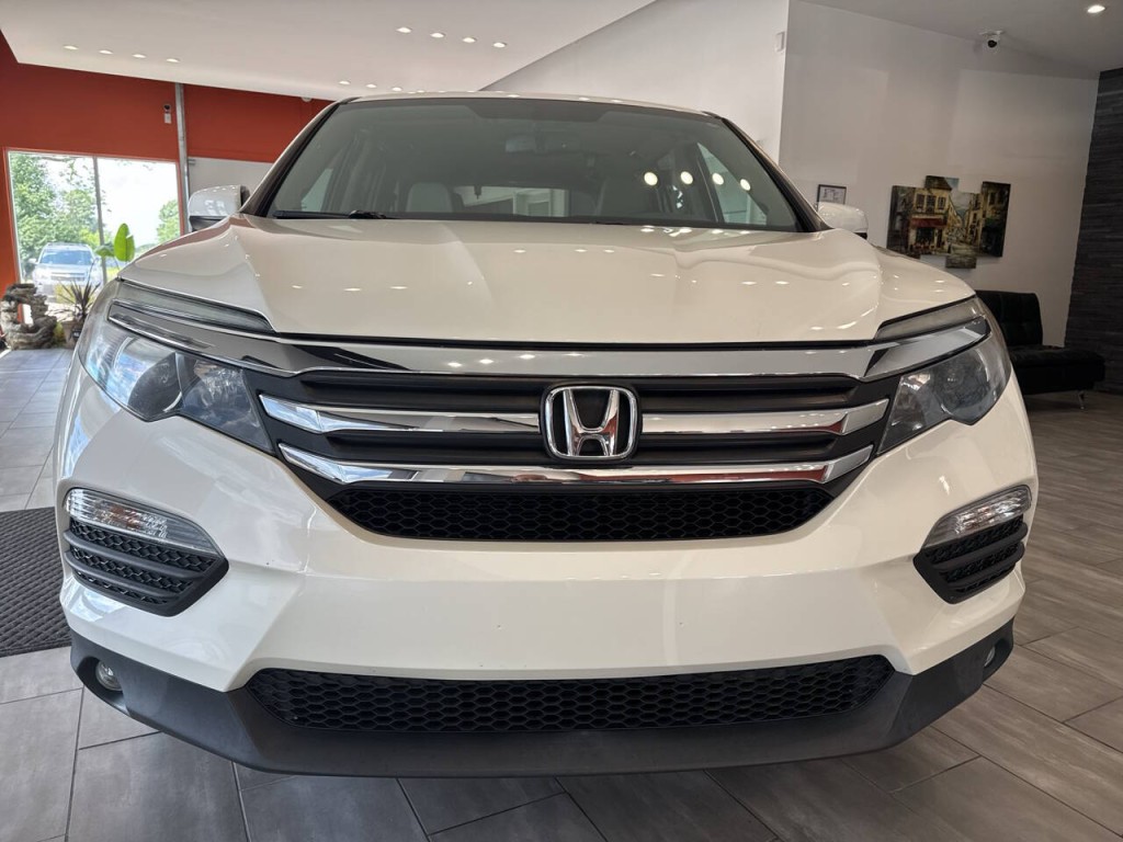 2017 Honda Pilot Image 2