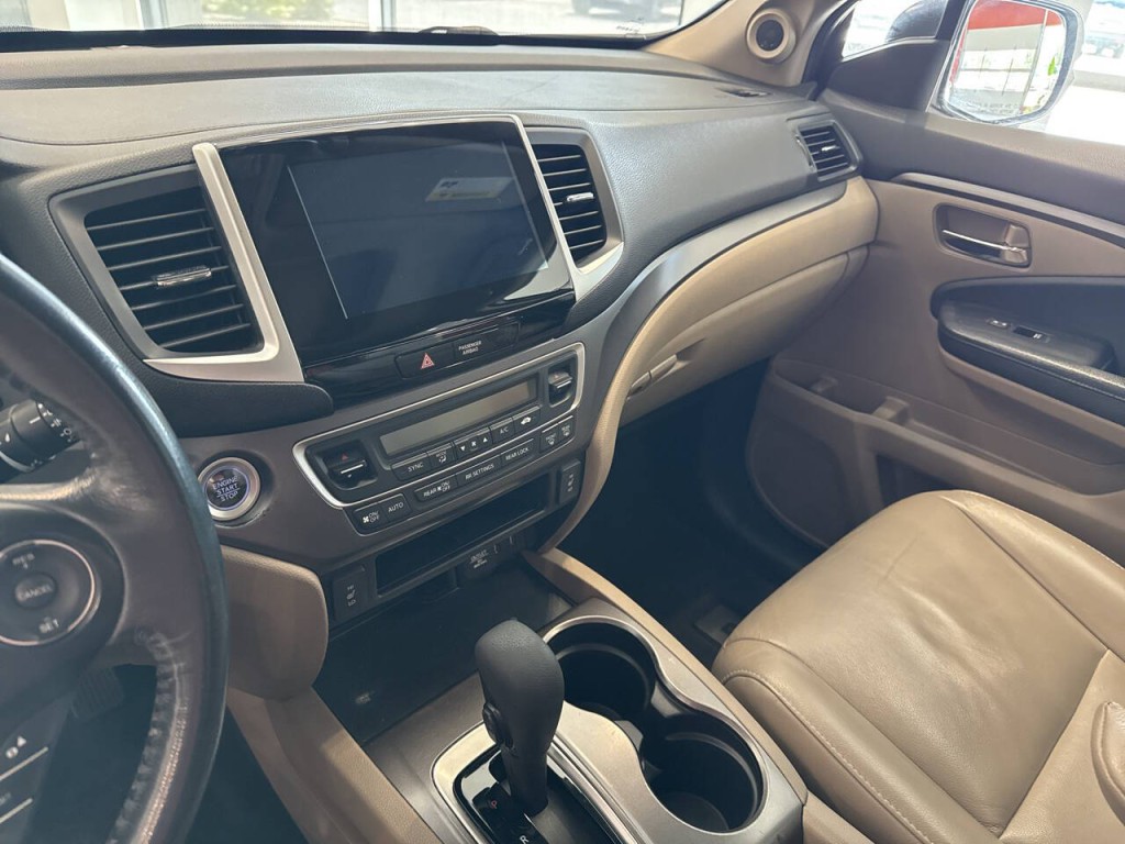 2017 Honda Pilot Image 18