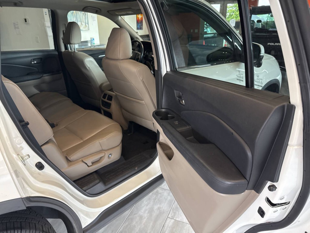 2017 Honda Pilot Image 28