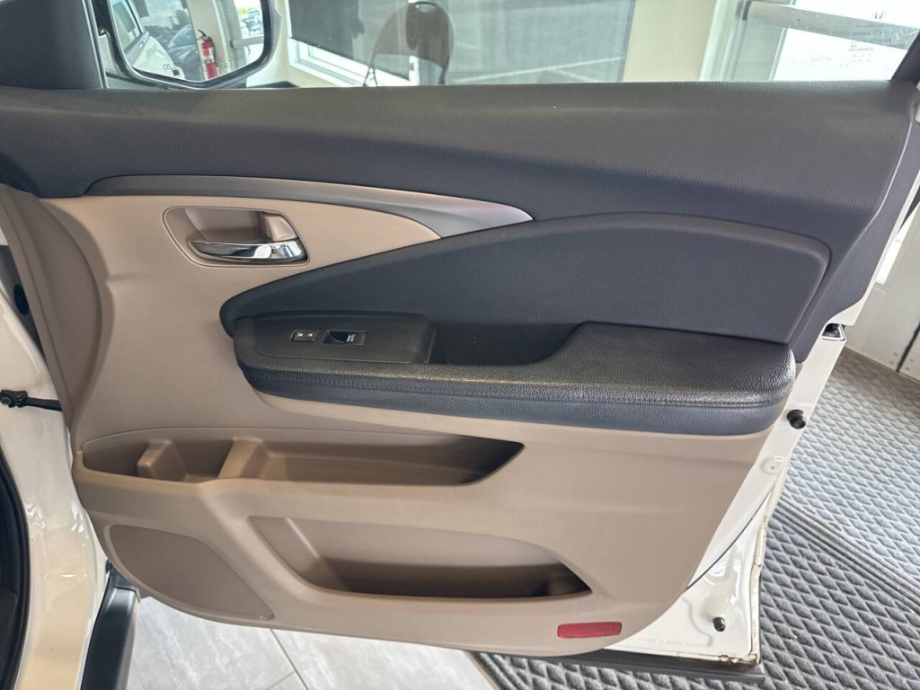 2017 Honda Pilot Image 34