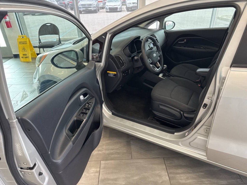 2013 Kia Rio Image 11