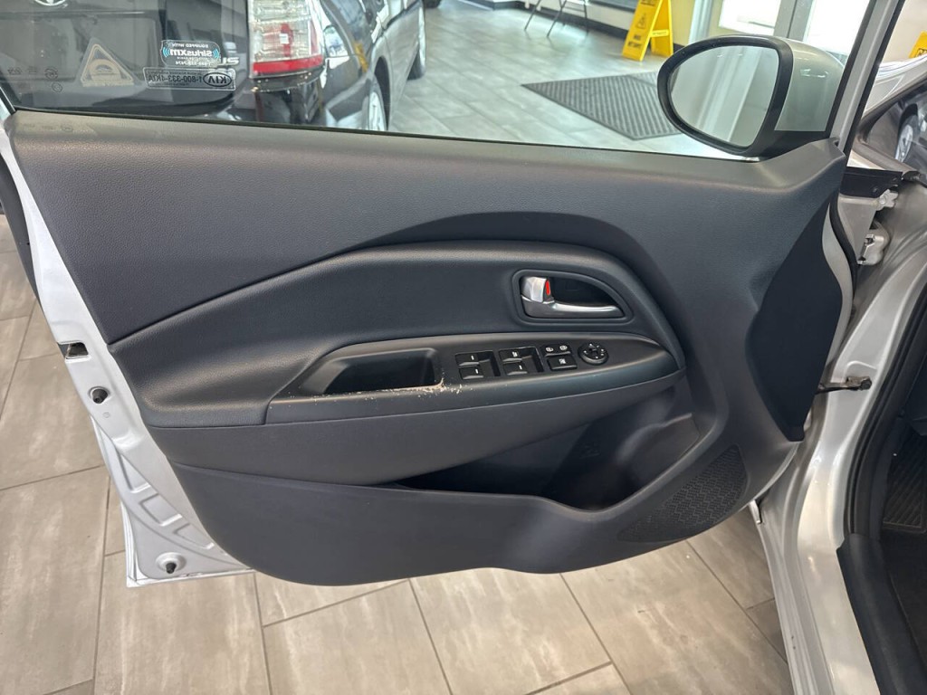 2013 Kia Rio Image 12