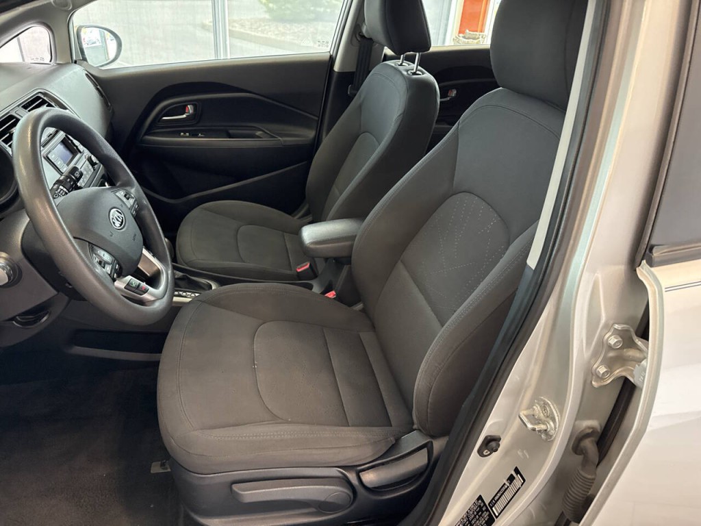 2013 Kia Rio Image 13