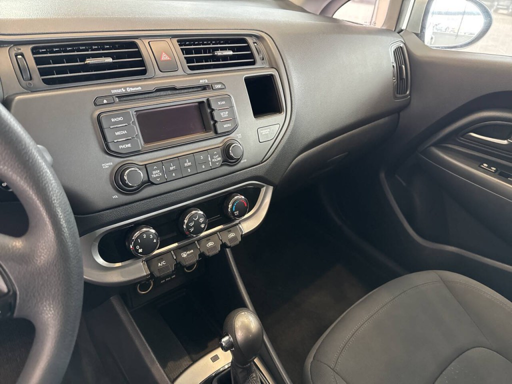 2013 Kia Rio Image 17