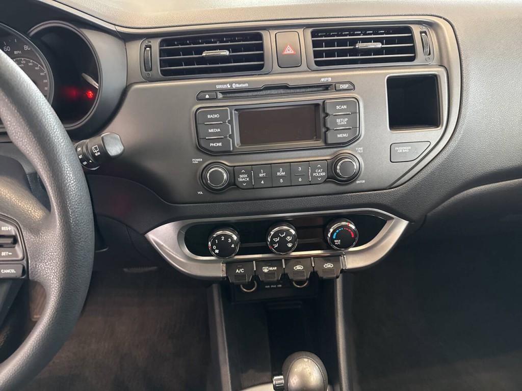 2013 Kia Rio Image 18
