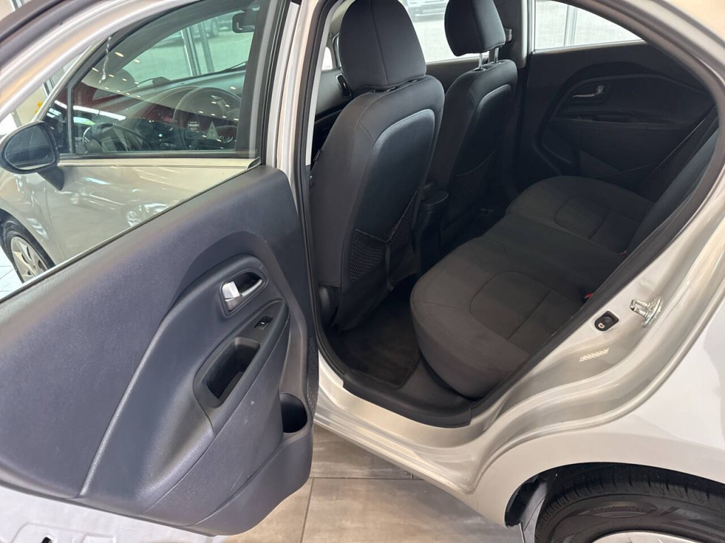 2013 Kia Rio Image 21