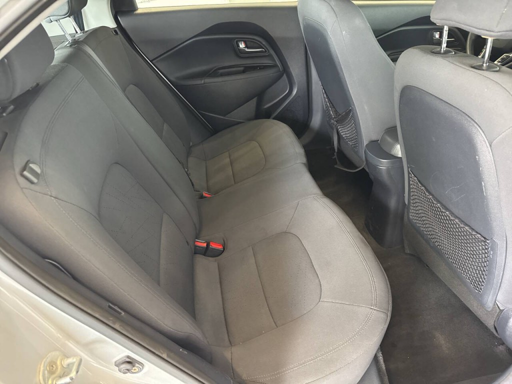 2013 Kia Rio Image 28