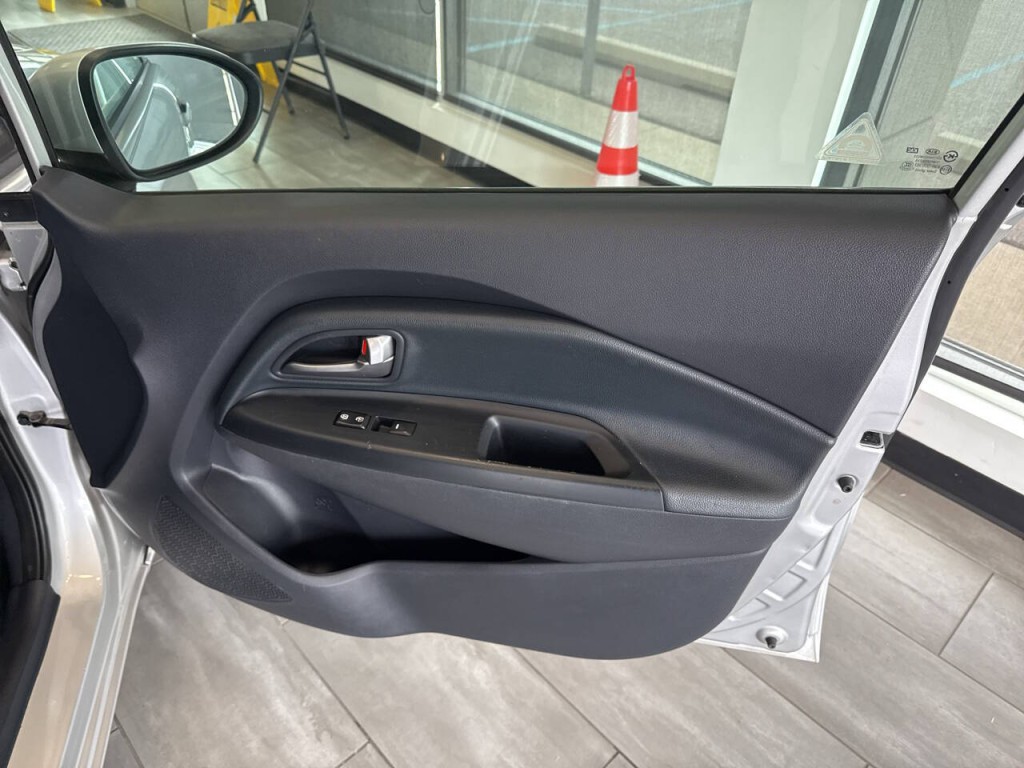 2013 Kia Rio Image 30