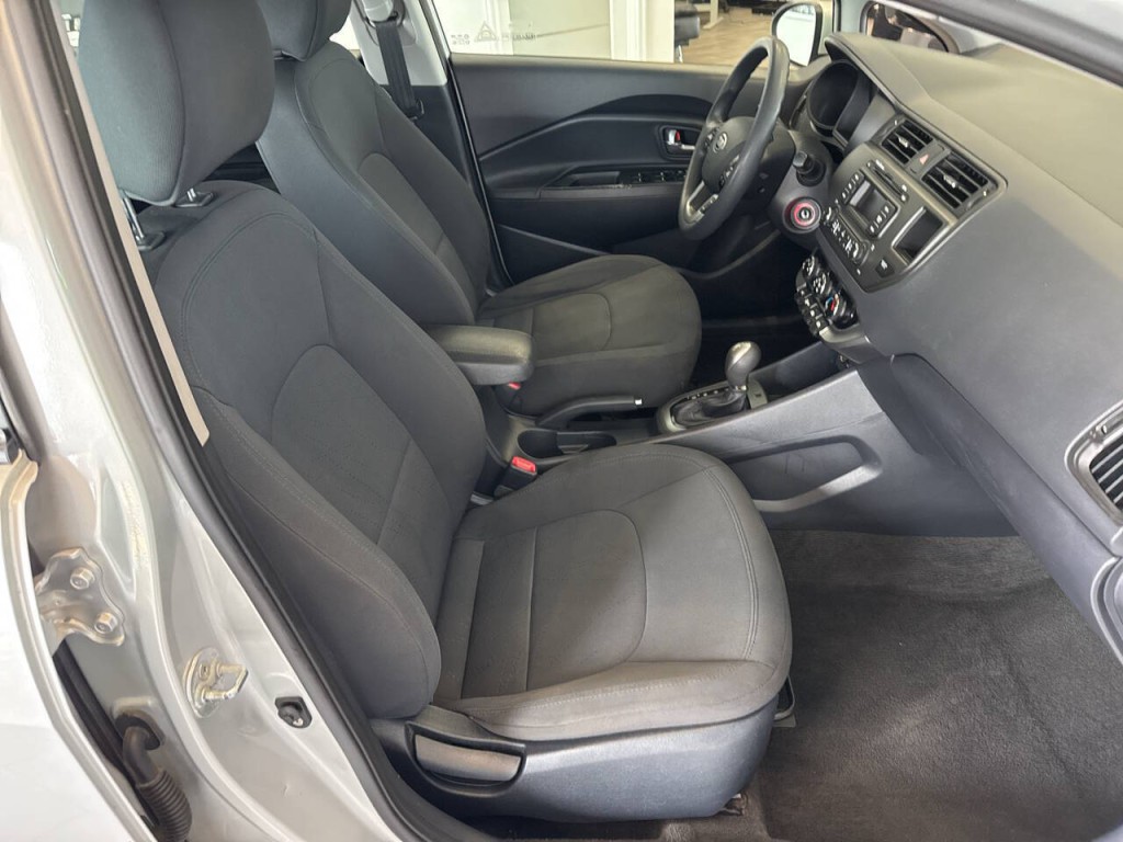2013 Kia Rio Image 31