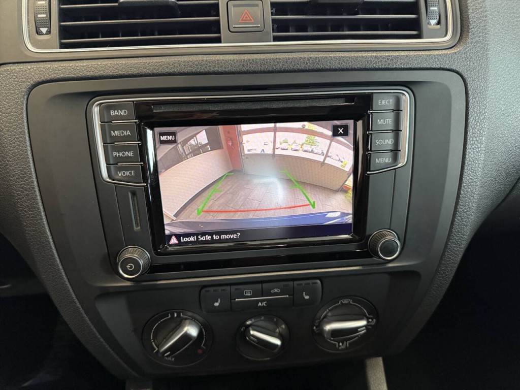 2017 Volkswagen Jetta Image 19