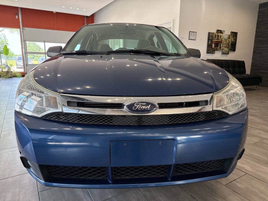 2009 Ford Focus Image 2