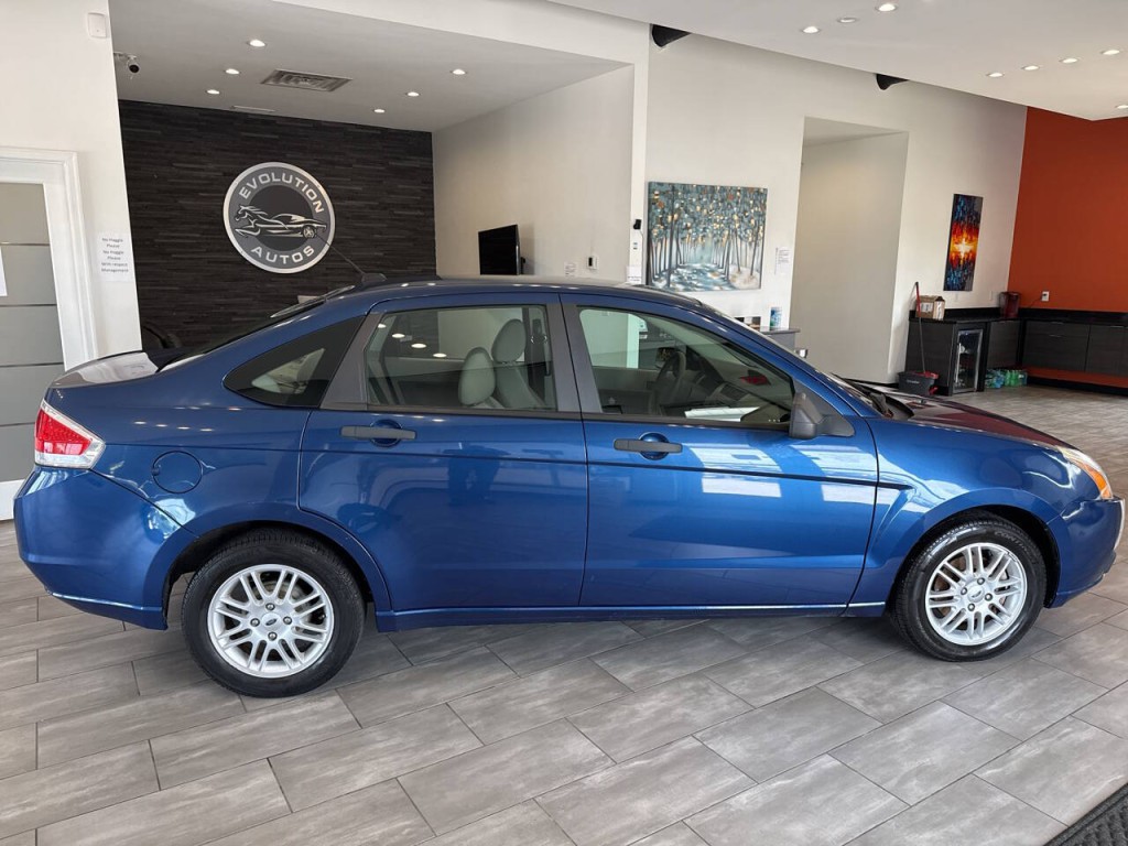 2009 Ford Focus Image 8