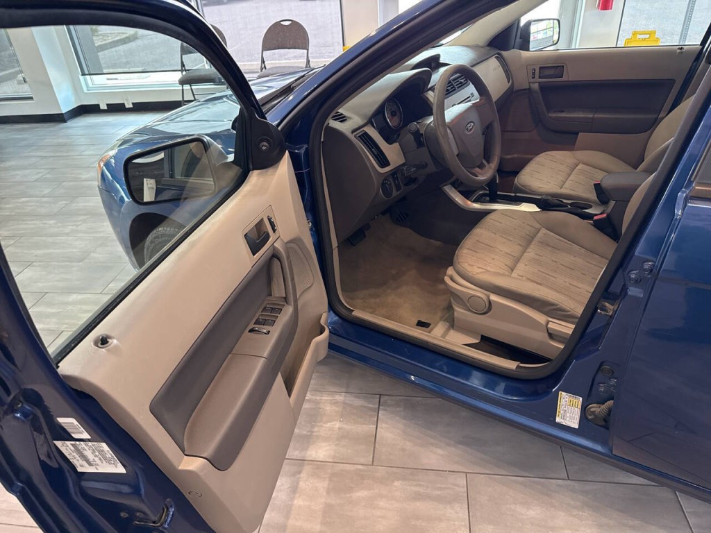 2009 Ford Focus Image 13