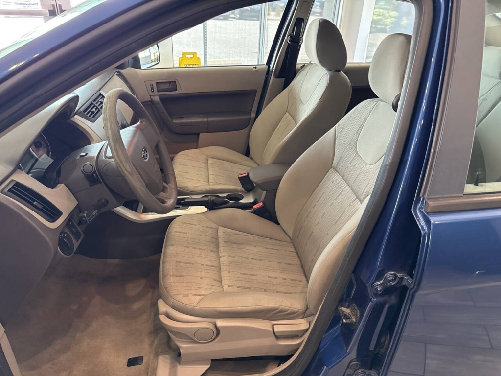 2009 Ford Focus Image 14