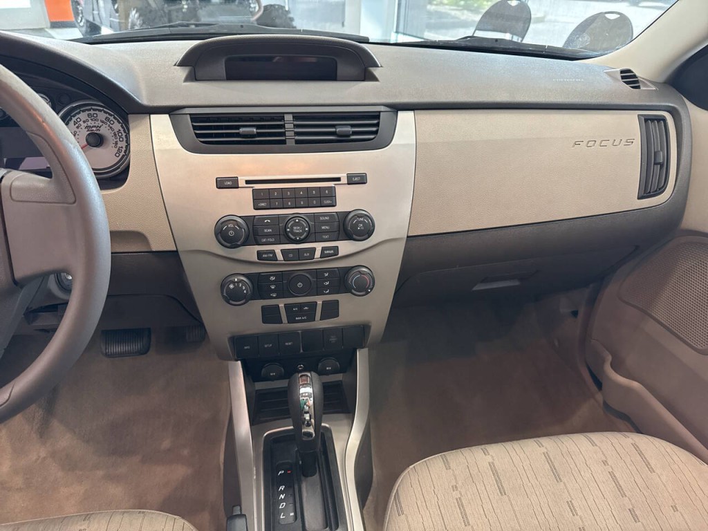 2009 Ford Focus Image 18
