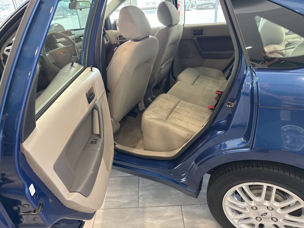 2009 Ford Focus Image 27