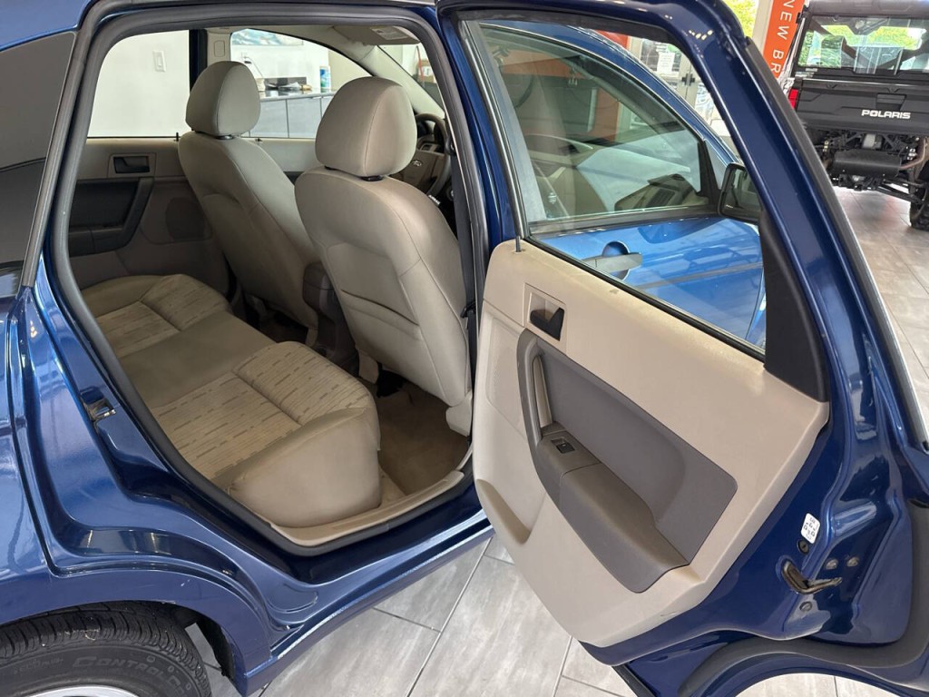 2009 Ford Focus Image 32