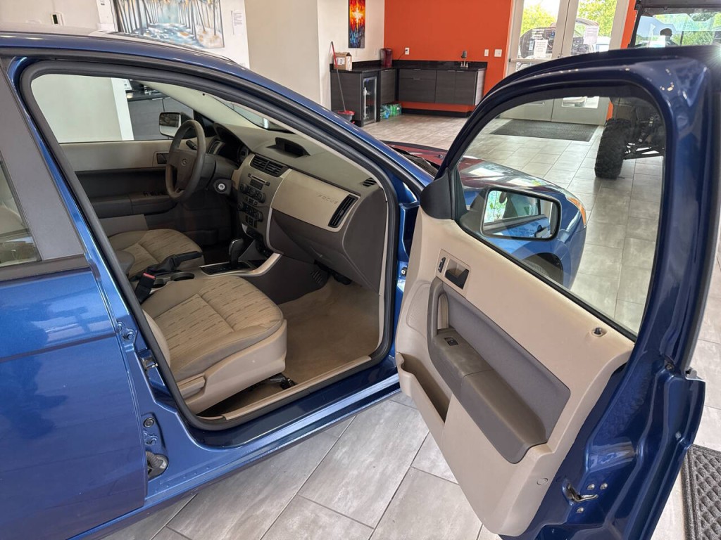 2009 Ford Focus Image 33