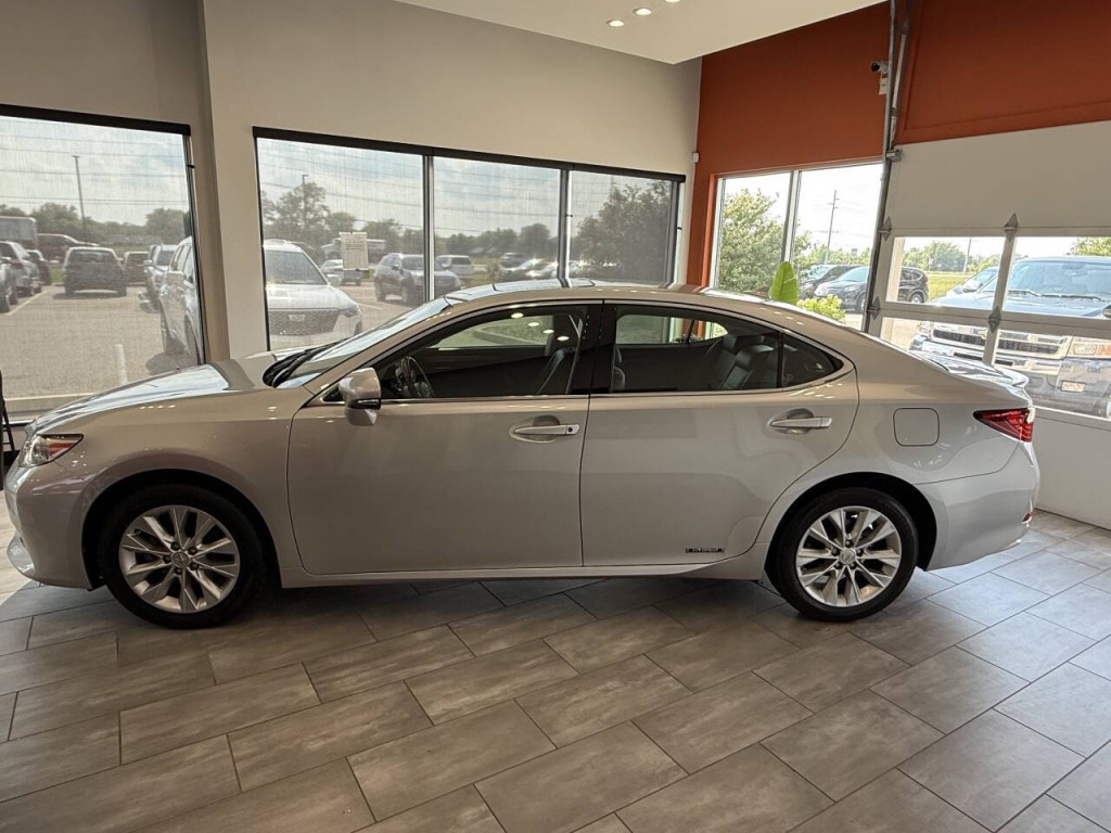 2014 Lexus ES 300 Image 4