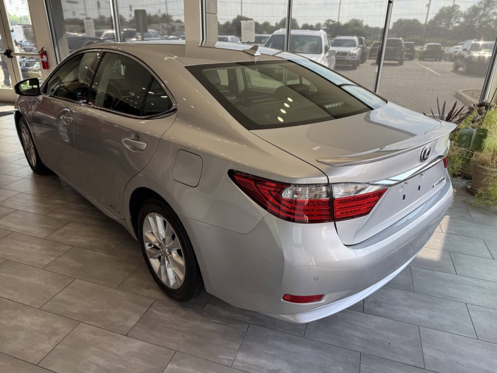 2014 Lexus ES 300 Image 5