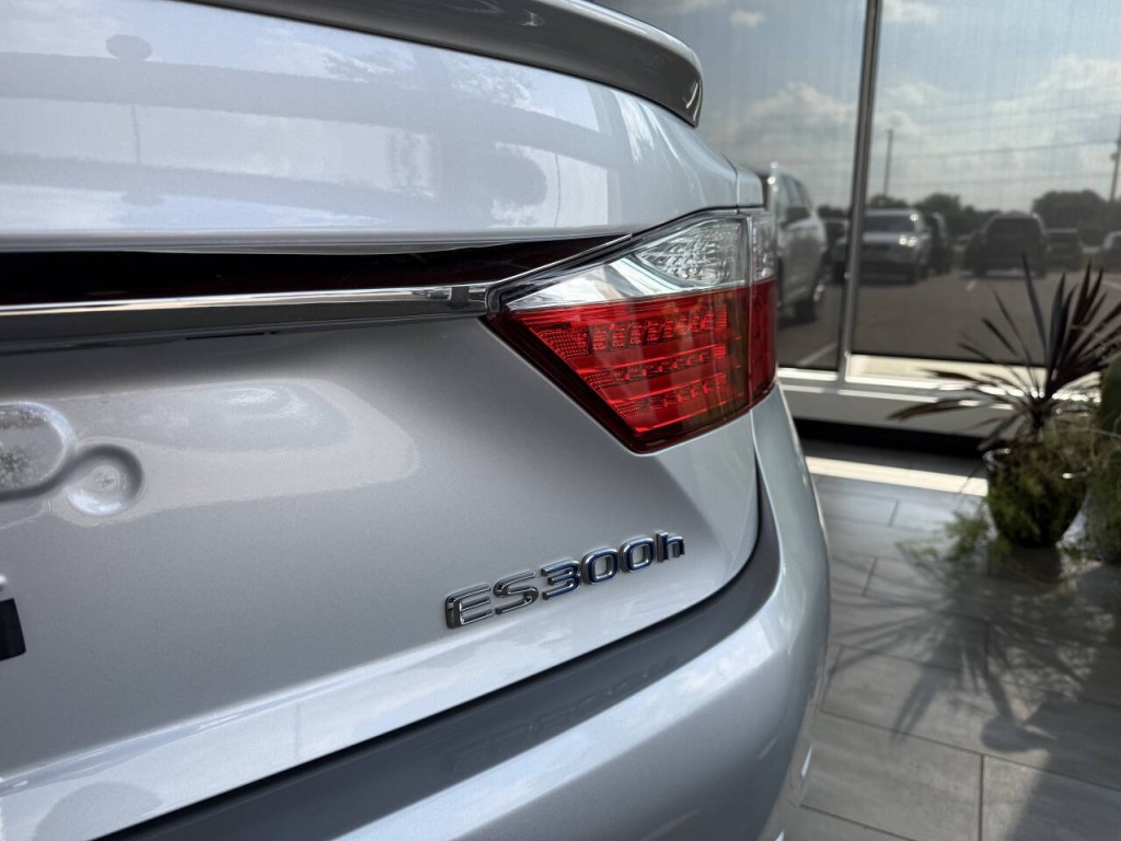 2014 Lexus ES 300 Image 7