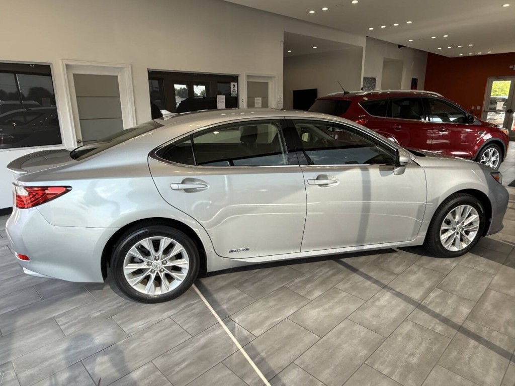 2014 Lexus ES 300 Image 10