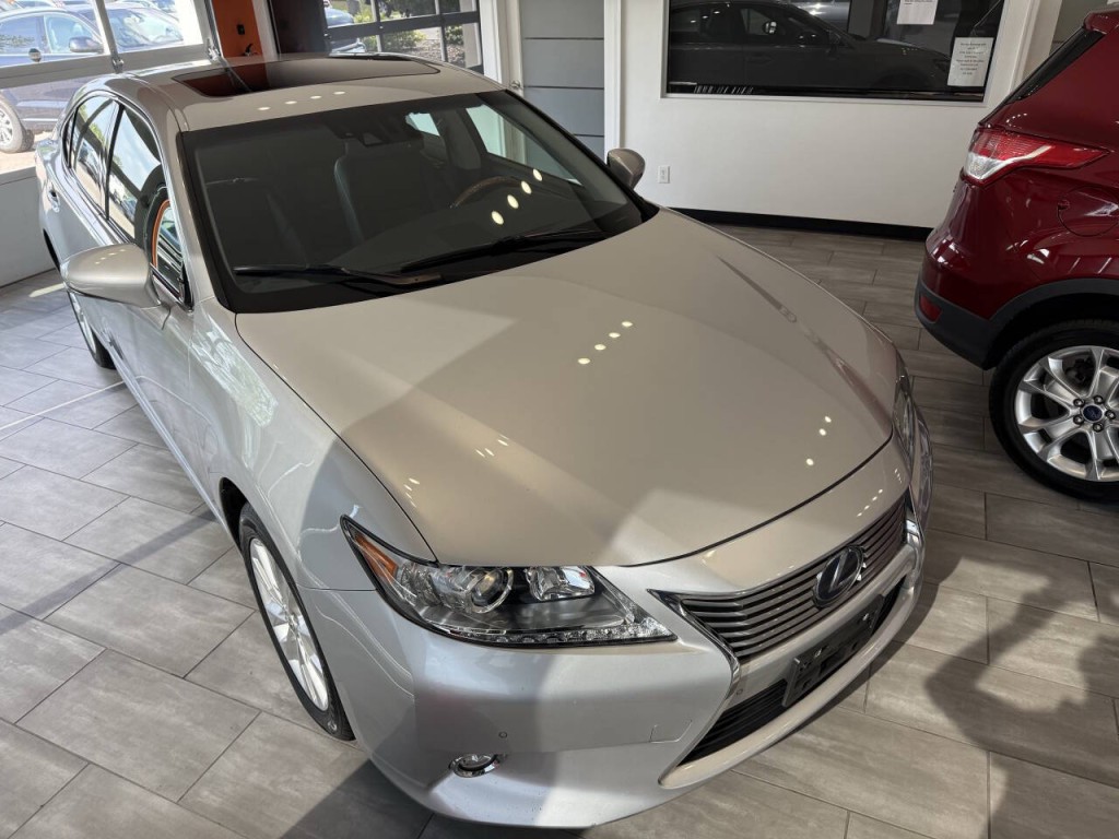2014 Lexus ES 300 Image 11