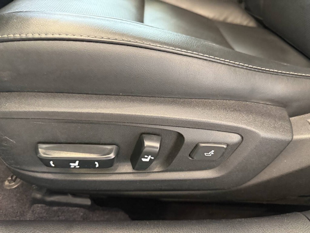 2014 Lexus ES 300 Image 19