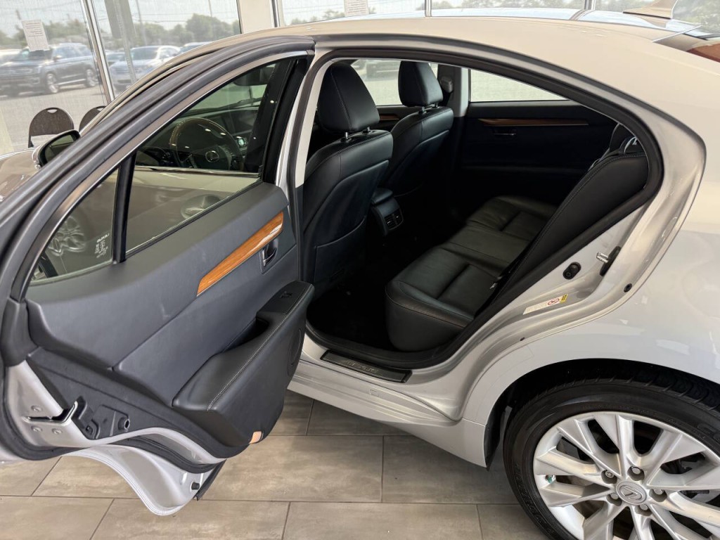 2014 Lexus ES 300 Image 36