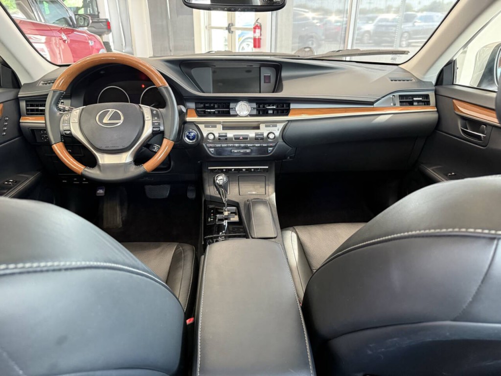 2014 Lexus ES 300 Image 40