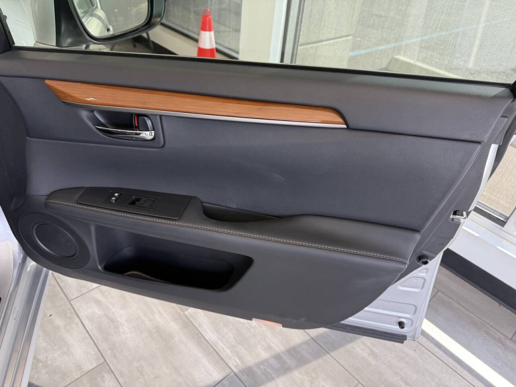2014 Lexus ES 300 Image 50