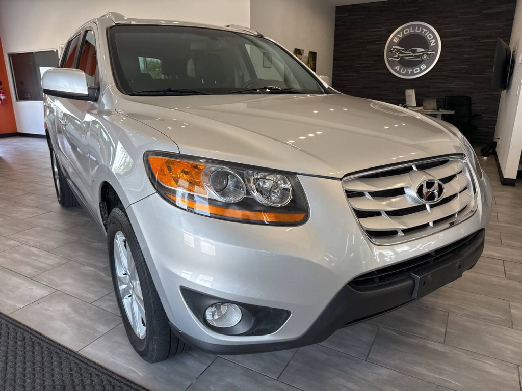 2011 Hyundai Santa Fe Image 1