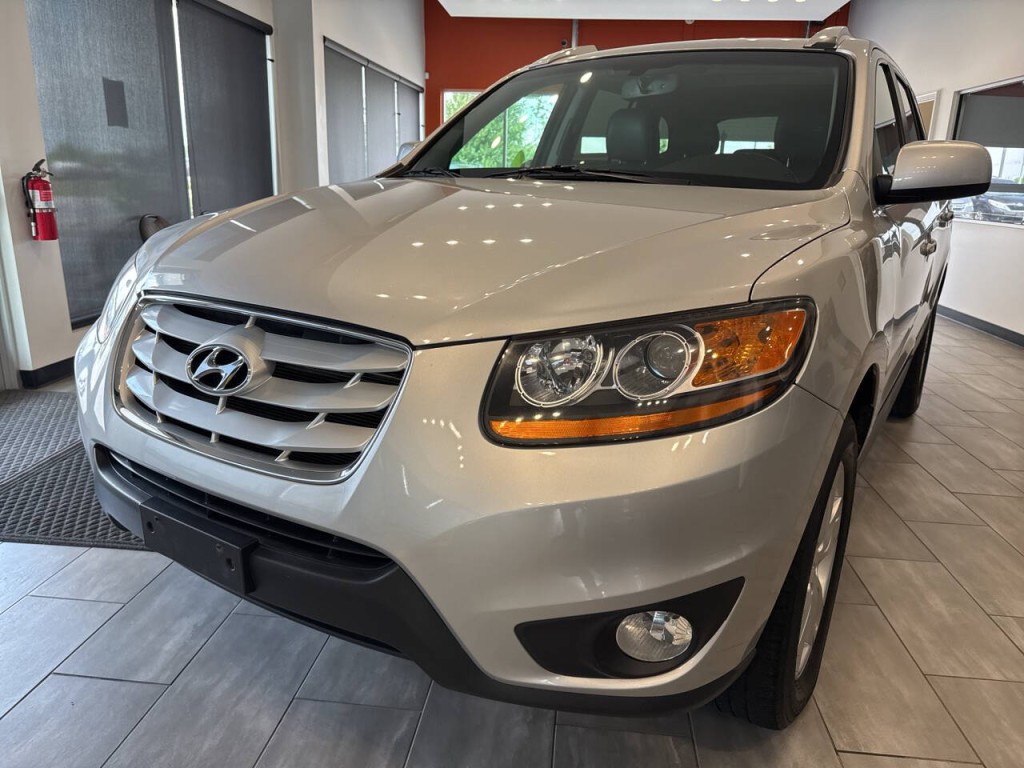 2011 Hyundai Santa Fe Image 3