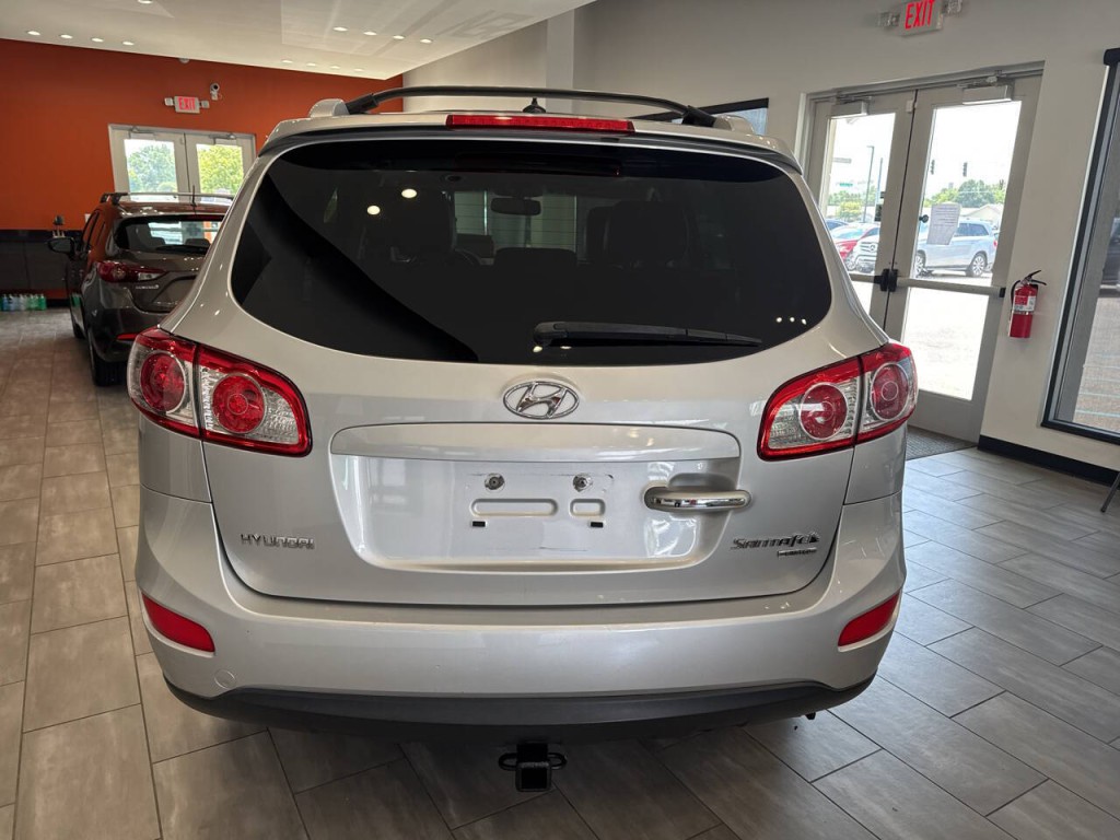 2011 Hyundai Santa Fe Image 6