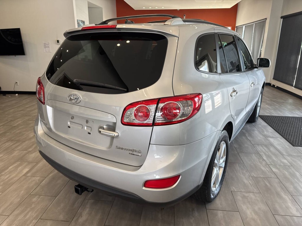2011 Hyundai Santa Fe Image 8