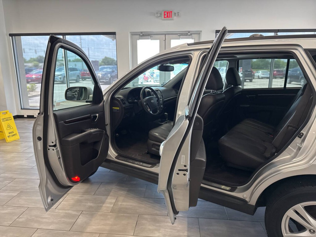 2011 Hyundai Santa Fe Image 13