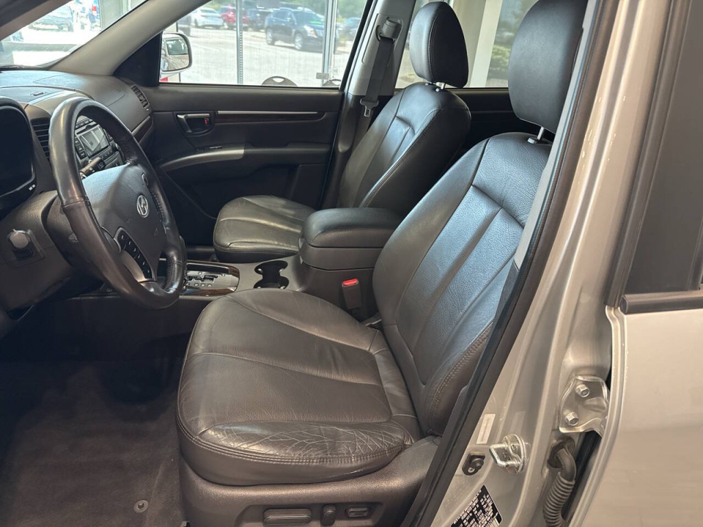 2011 Hyundai Santa Fe Image 17
