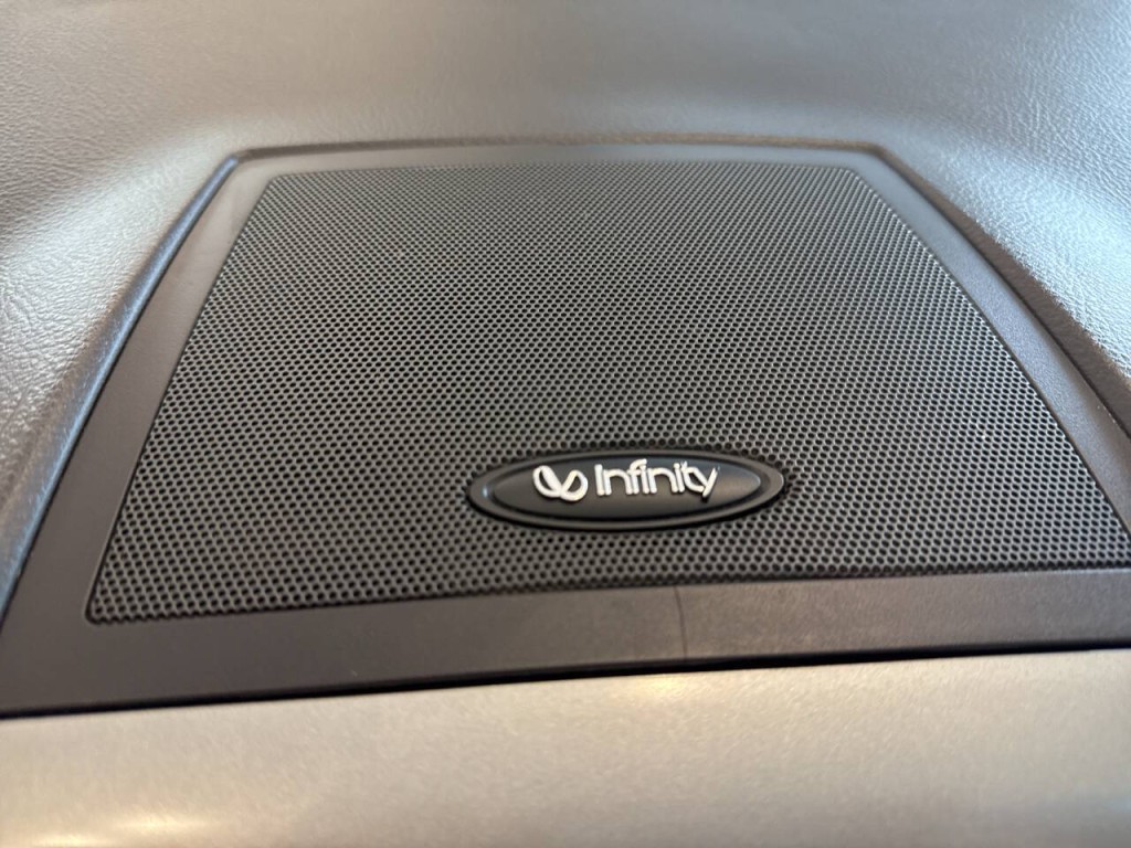 2011 Hyundai Santa Fe Image 23