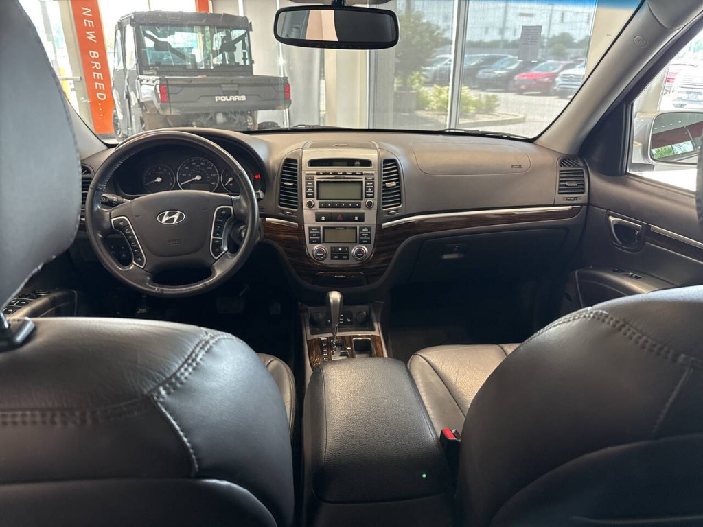 2011 Hyundai Santa Fe Image 30