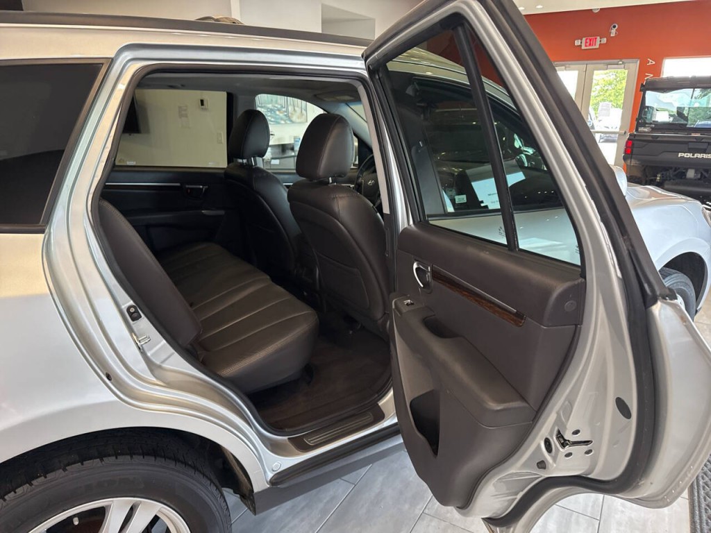 2011 Hyundai Santa Fe Image 34