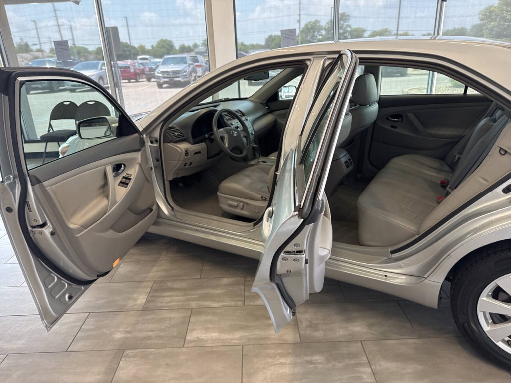 2007 Toyota Camry Image 12